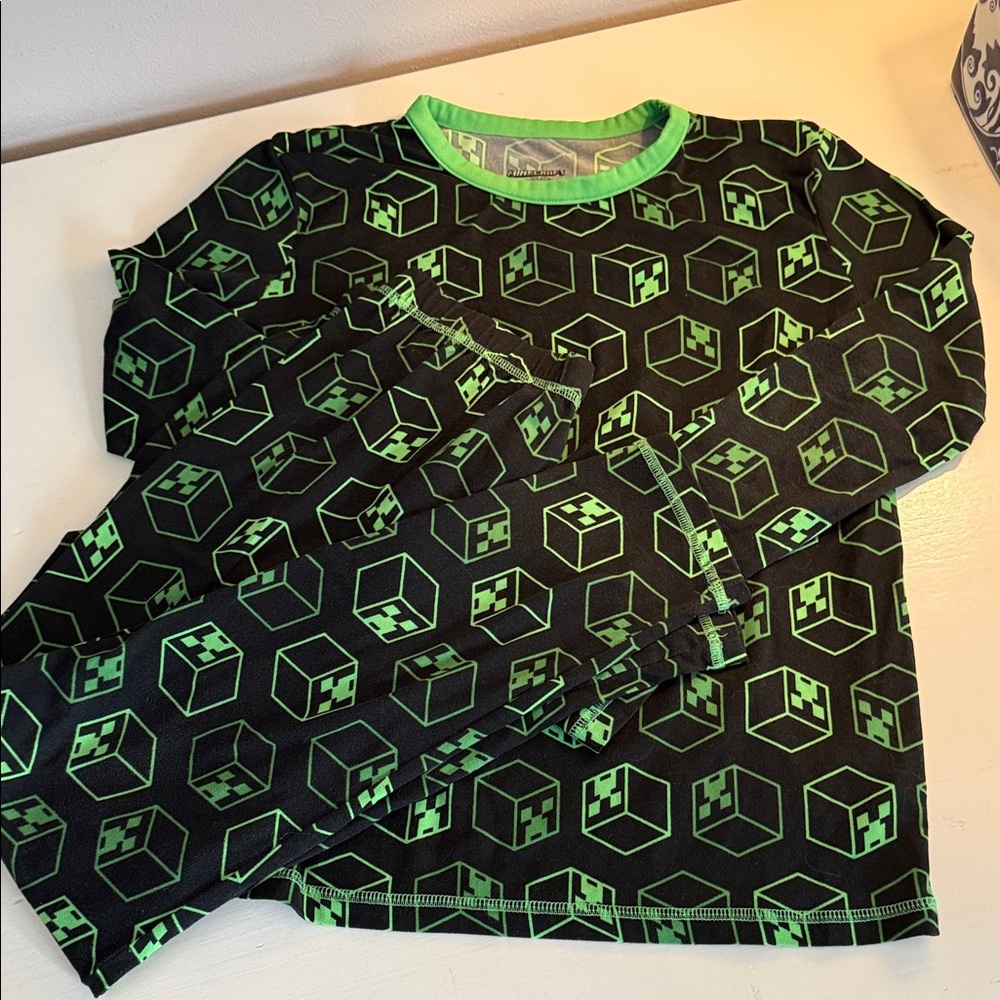 Minecraft Cuddl Duds ClimateRight base layer set Size L